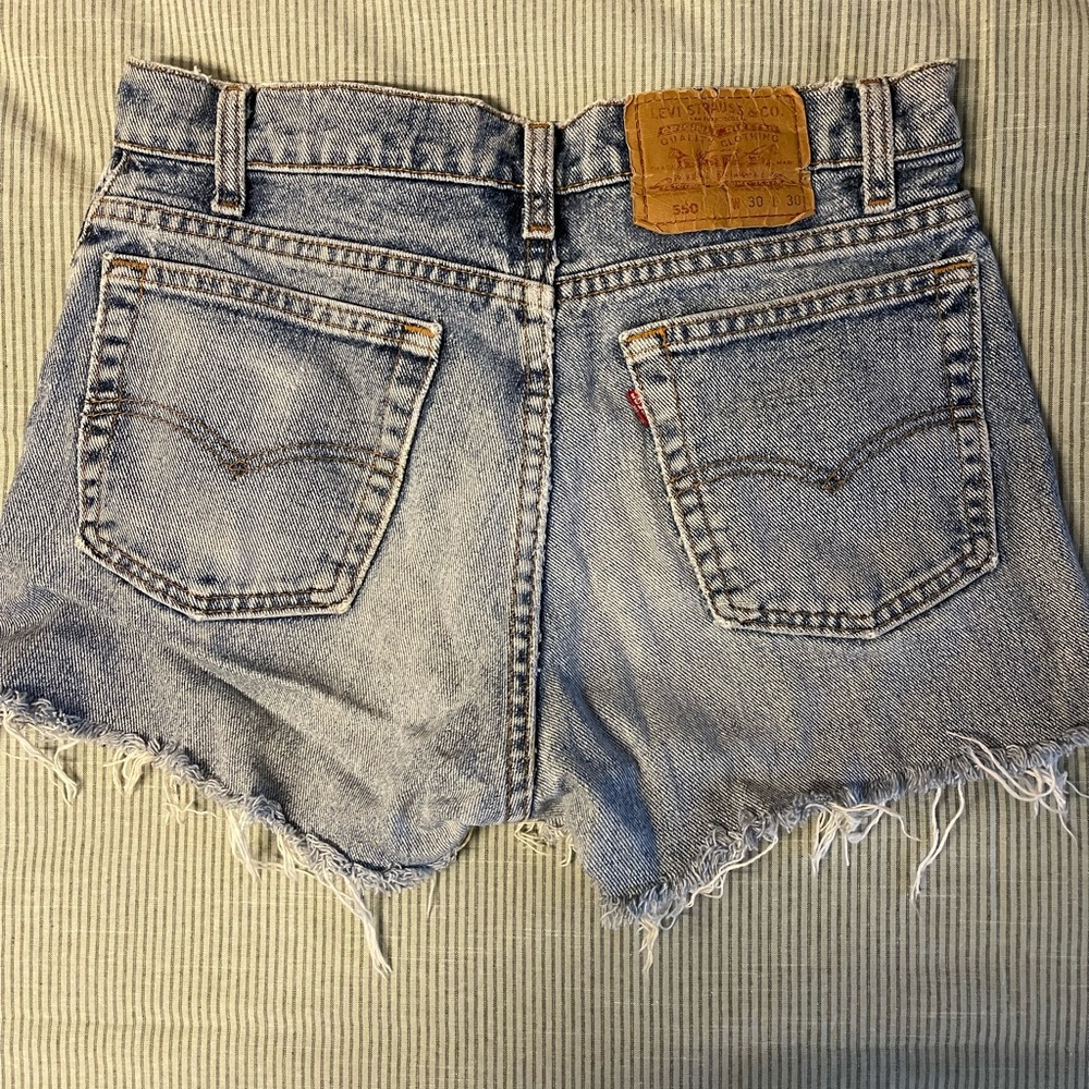 Vintage Levi’s cutoff shorts!!